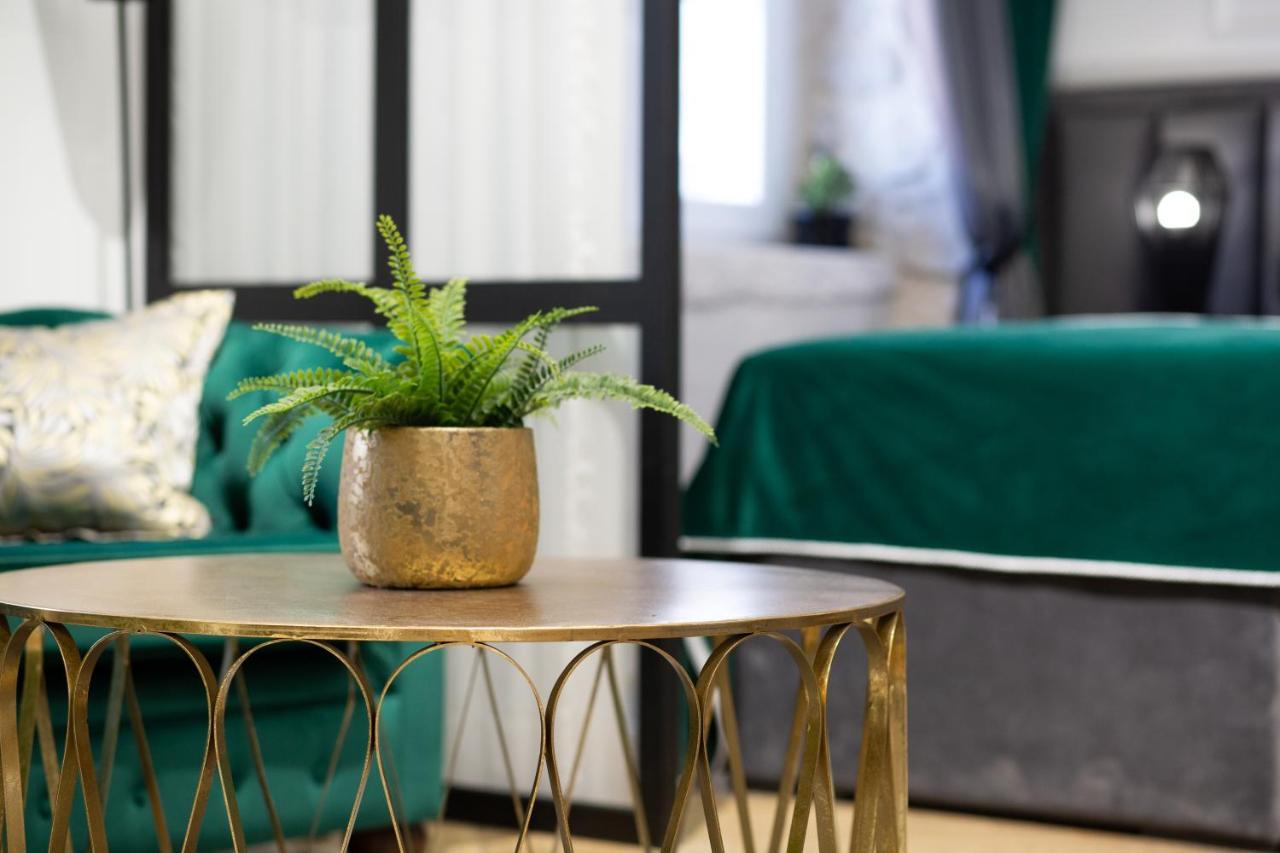 Dezign Superior Apartments & Rooms زادار المظهر الخارجي الصورة