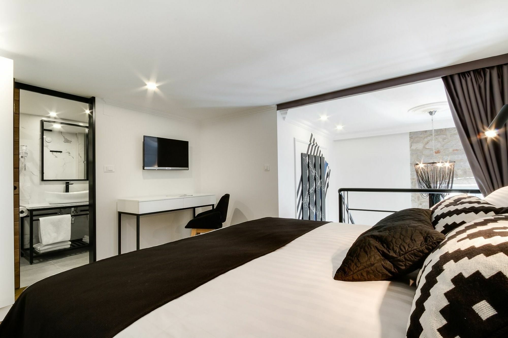 Dezign Superior Apartments & Rooms زادار المظهر الخارجي الصورة